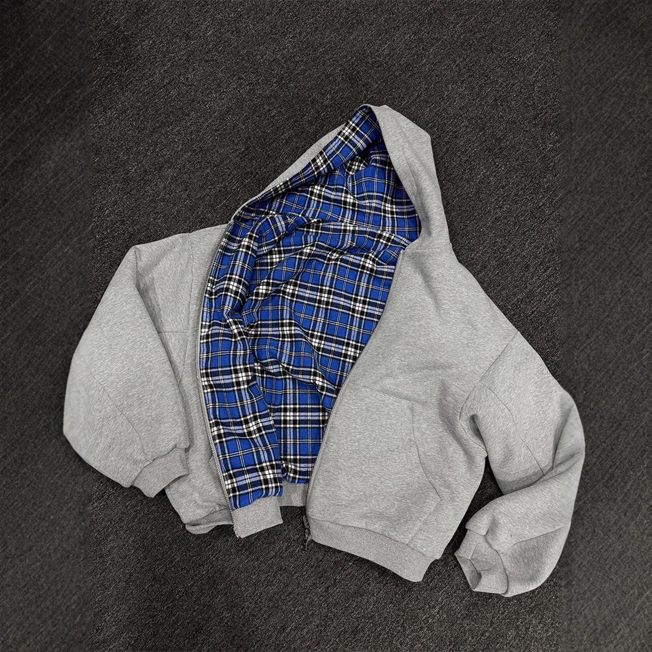 CHEQUERED LINE –  ZIP UP HOODIE